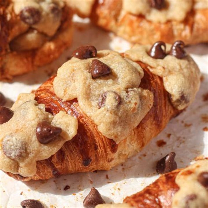 Delightful Croissant Chocolate Chip Cookies: A Unique Treat