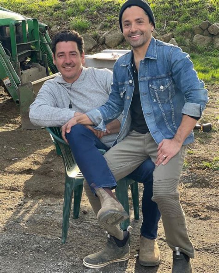 Exploring Jonathan Knight's Relationships: A Journey Through Love And Fame