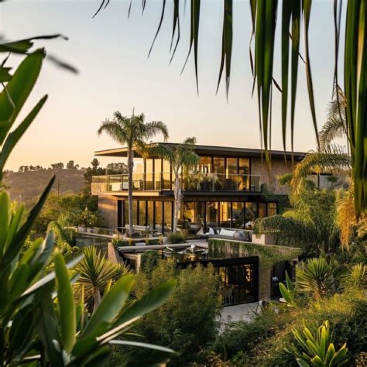 Exploring The Luxurious Retreat: Simon Cowell's House In Malibu