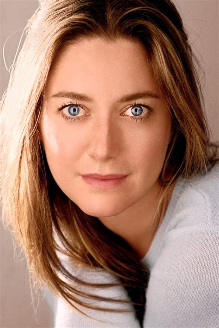Get To Know Zoe Perry's Father - A Legacy In Entertainment
