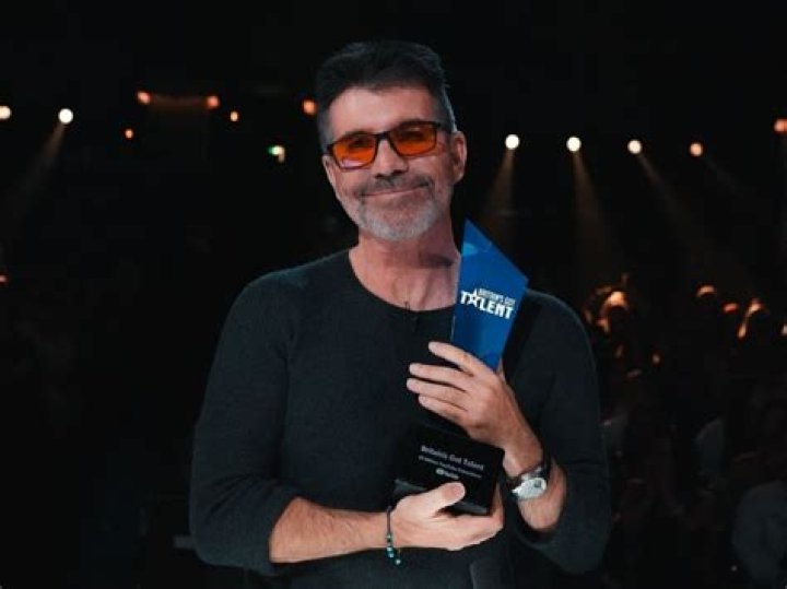 Simon Cowell Dikecam: A Deep Dive Into The Controversies Surrounding The Music Mogul