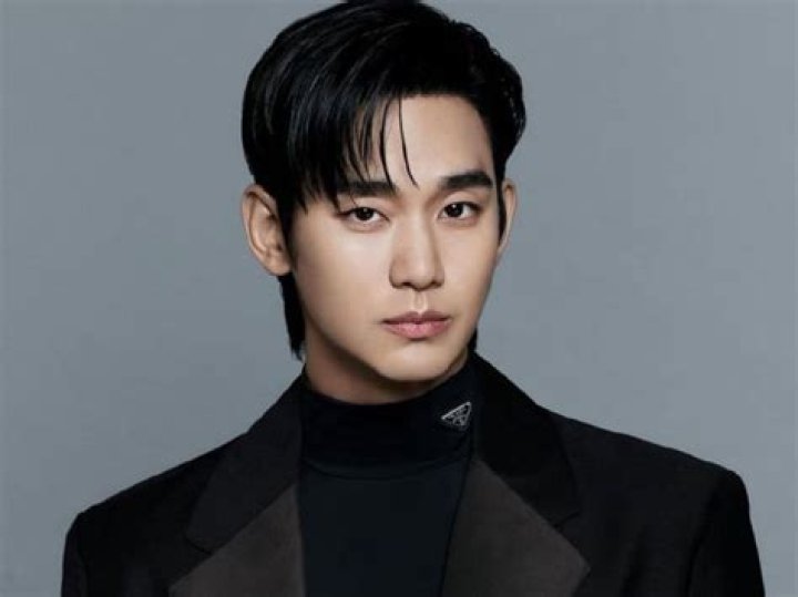 The Multifaceted Journey Of Lee Soohyun: A Rising Star In The Music Industry