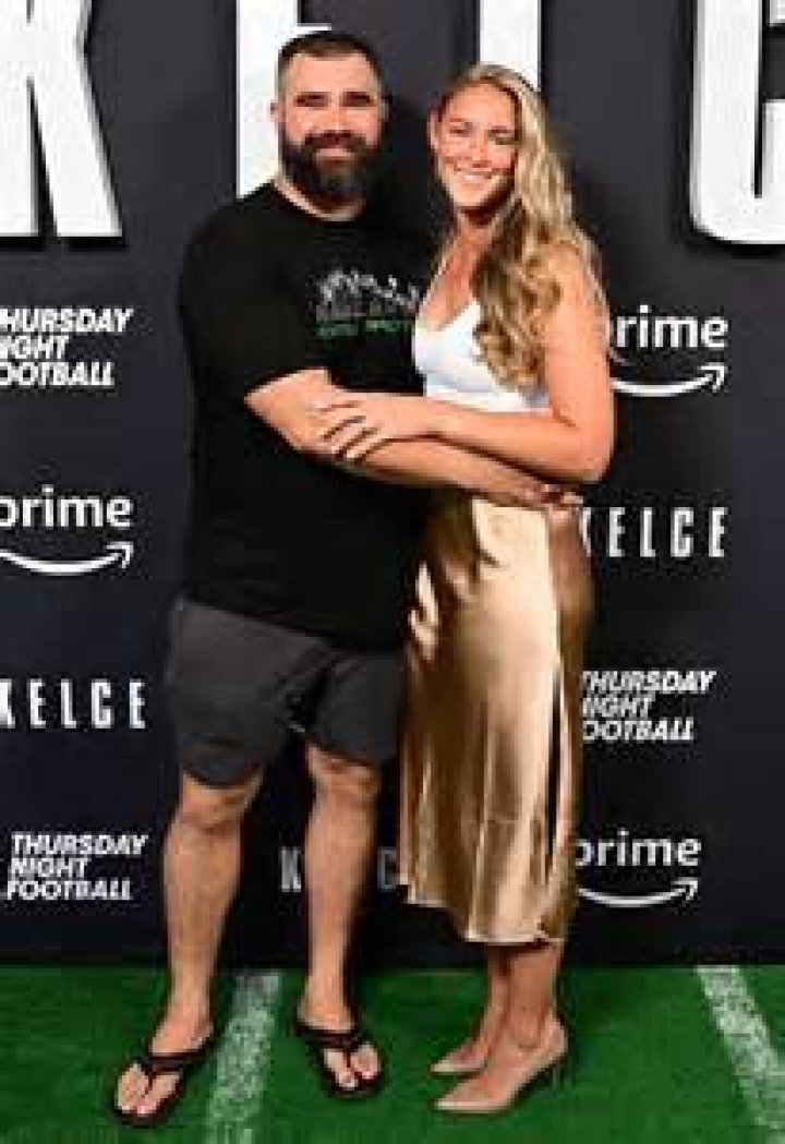 Uncover The True Height Of Kylie Kelce: Standing Tall Or Not?