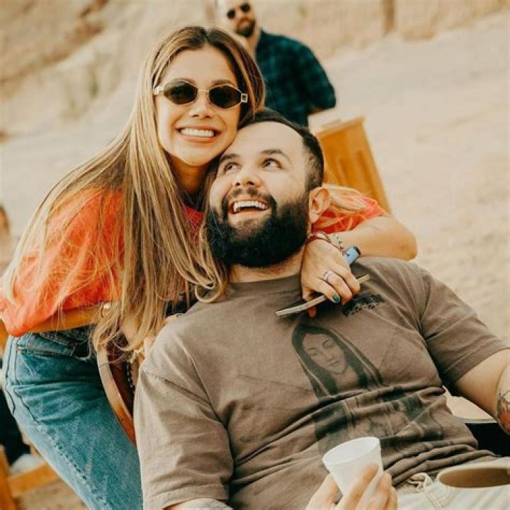 Unraveling The Mystery: Is Carin Leon Married?