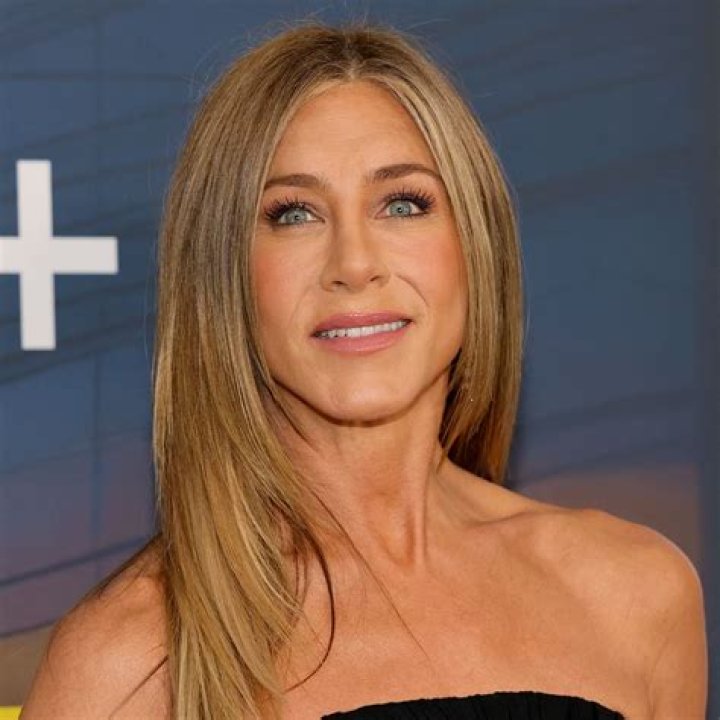 Unveiling The Allure: A Deep Dive Into Jennifer Aniston's Breasts