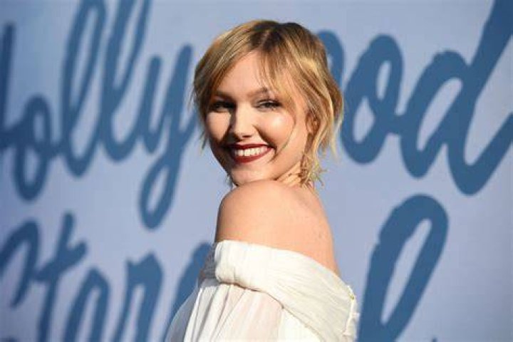 Unveiling The Grace VanderWaal Relationship: A Deep Dive Into Her Romantic Life