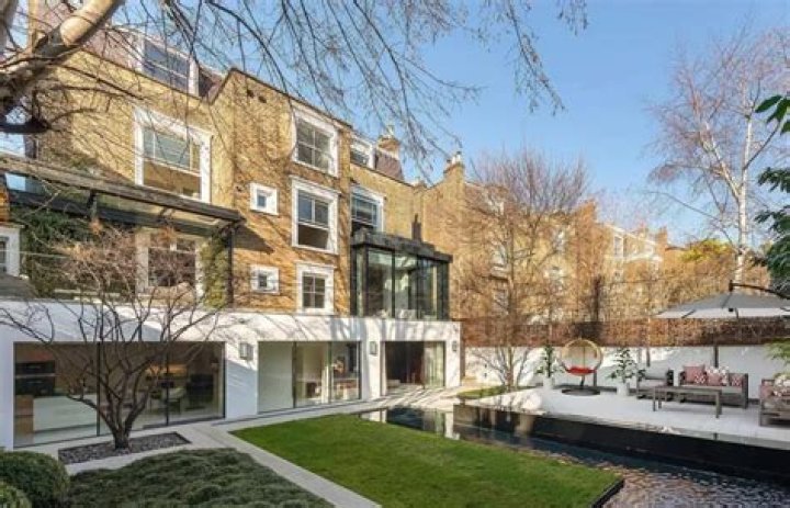 Unveiling The Luxurious Lifestyle: Simon Cowell’s Kensington House